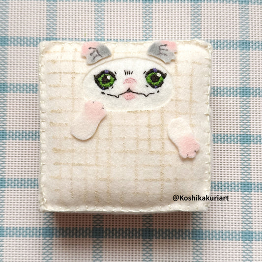 【GIFT】Handmade Opossum Joker Felt Doll--Yakitofu