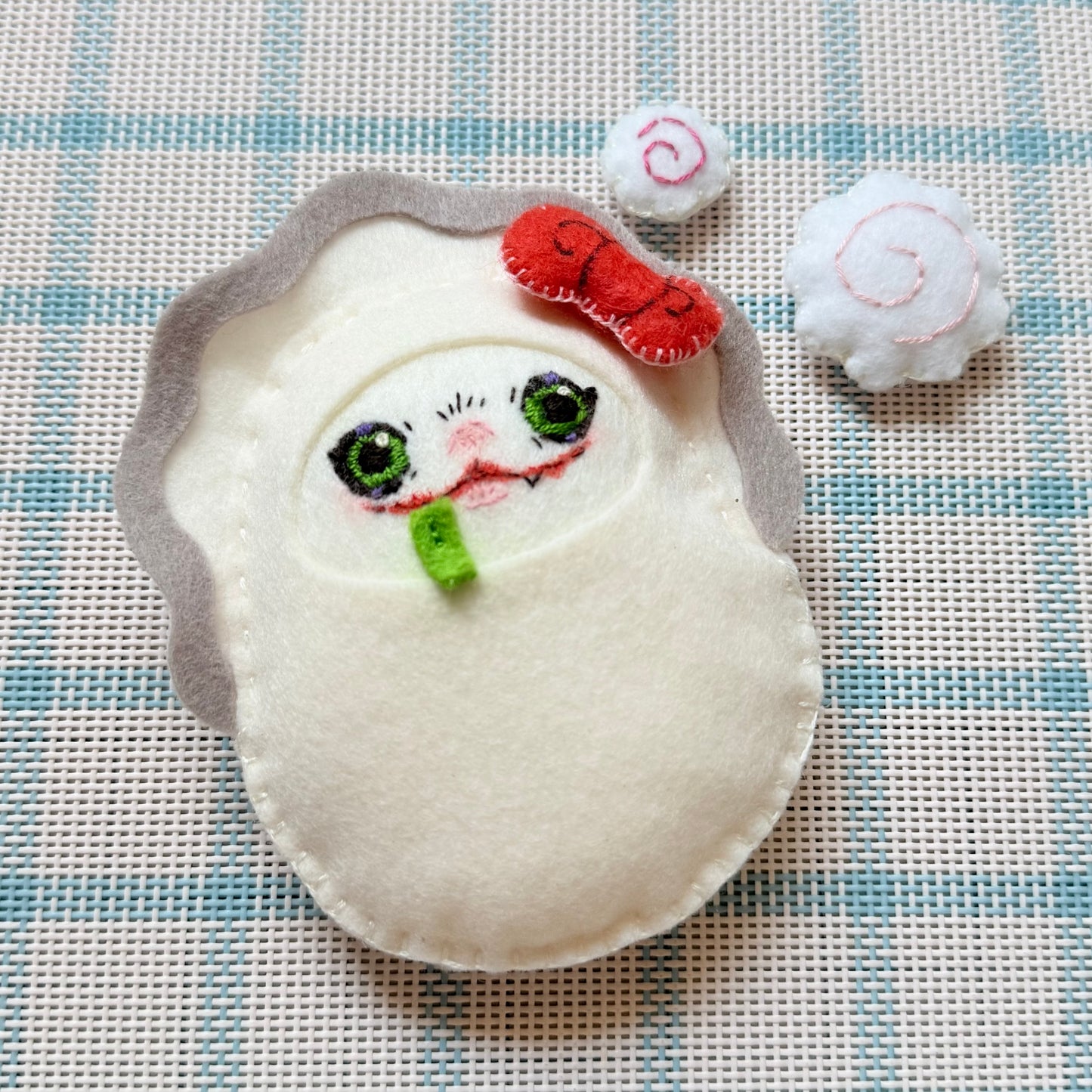 【GIFT】Handmade Opossum Joker Felt Doll--Oyster